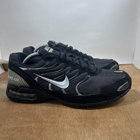 Nike Air Max Torch 4 Mens Size 11 Black Silver Athletic Running Shoes Sneakers - Picture 1 of 9